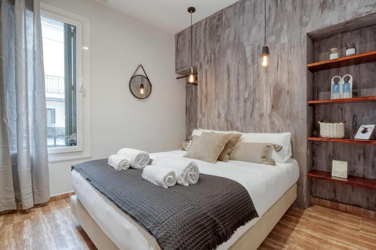 Sweet Inn - Lesseps Barcelona Ngoại thất bức ảnh